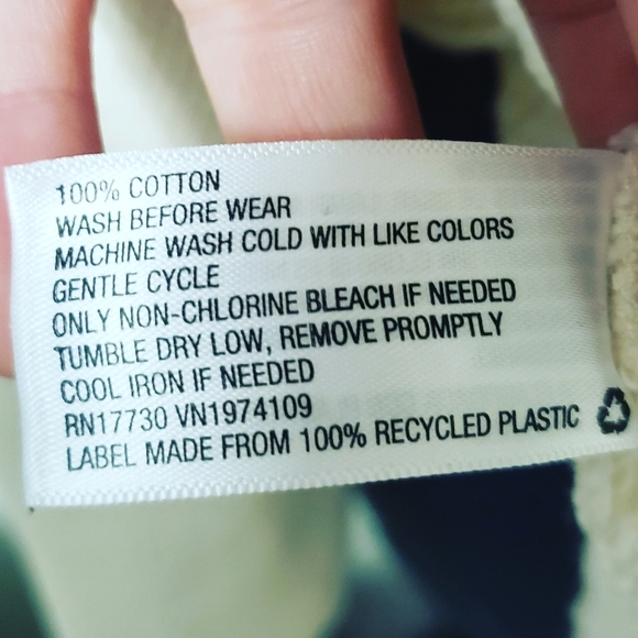 Universal Thread Sweater - Picture 6 of 6